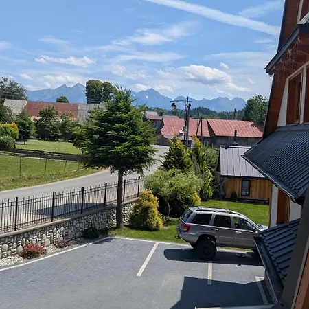 Dom Numer 127 Czarna Gora